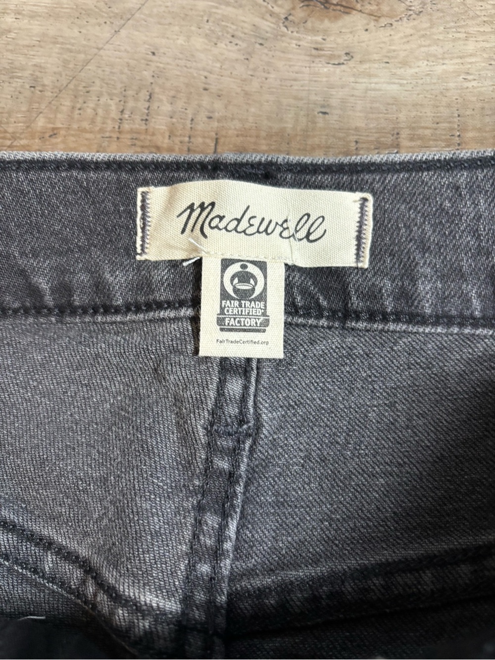 Madewell Women's Washed Black Straight Jeans - Picture 4 of 10